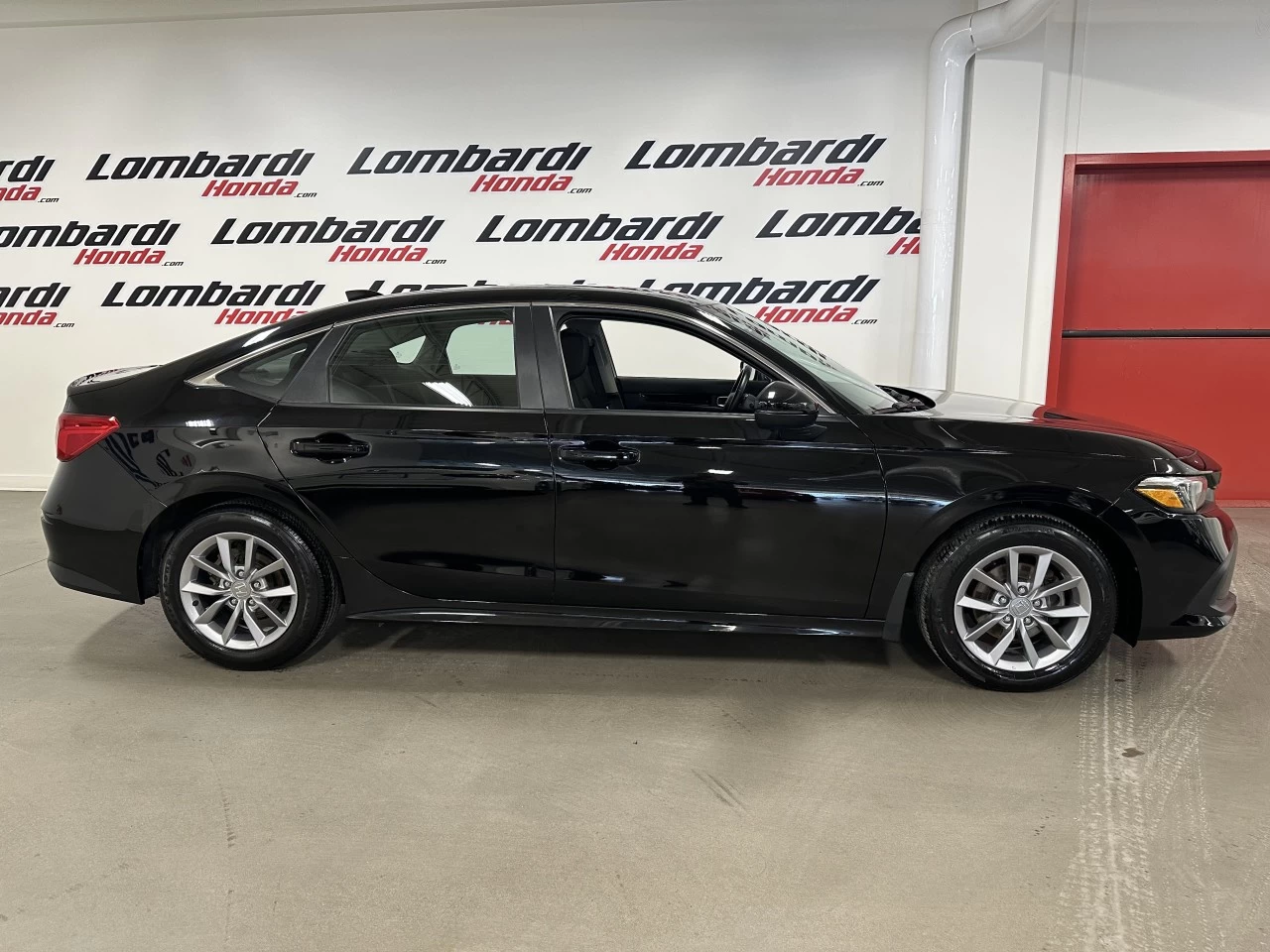 2022 Honda Civic EX Main Image