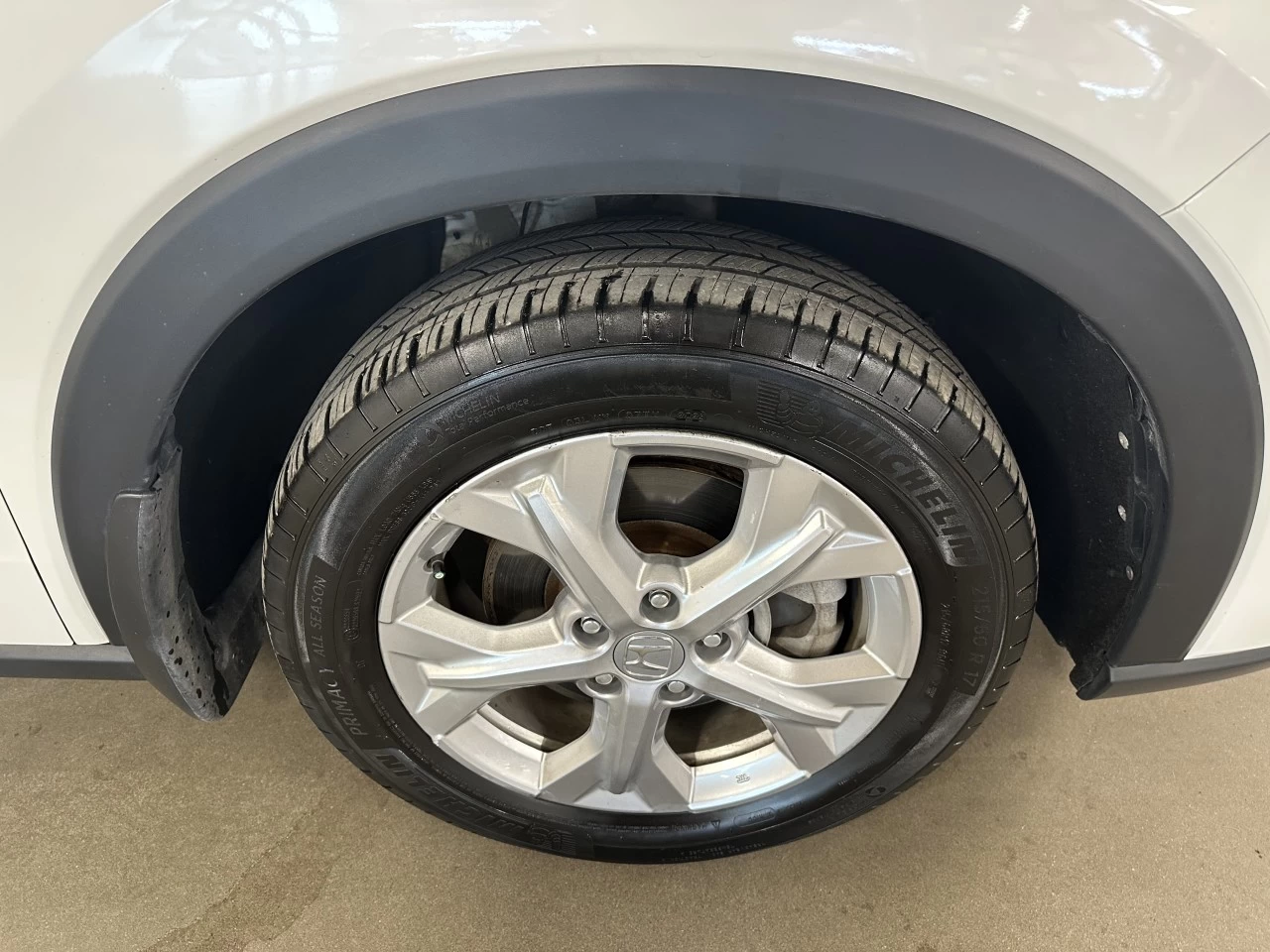 2024 Honda HR-V LX-B Main Image