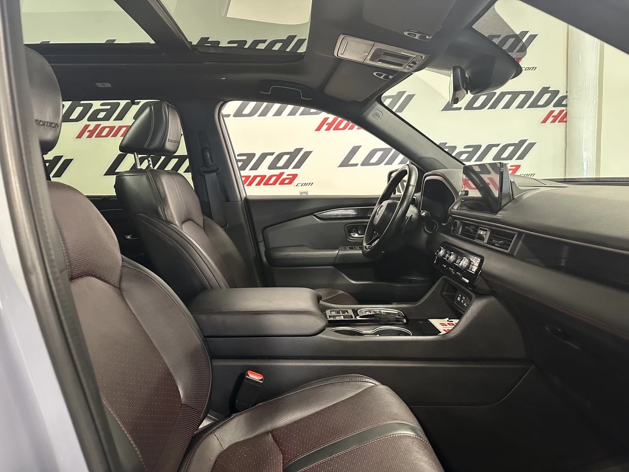 2023 Honda Pilot Black Edition Main Image