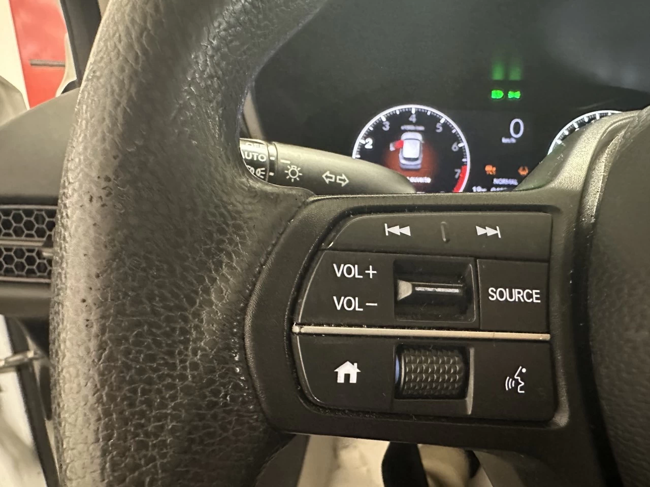 2024 Honda HR-V LX-B Main Image