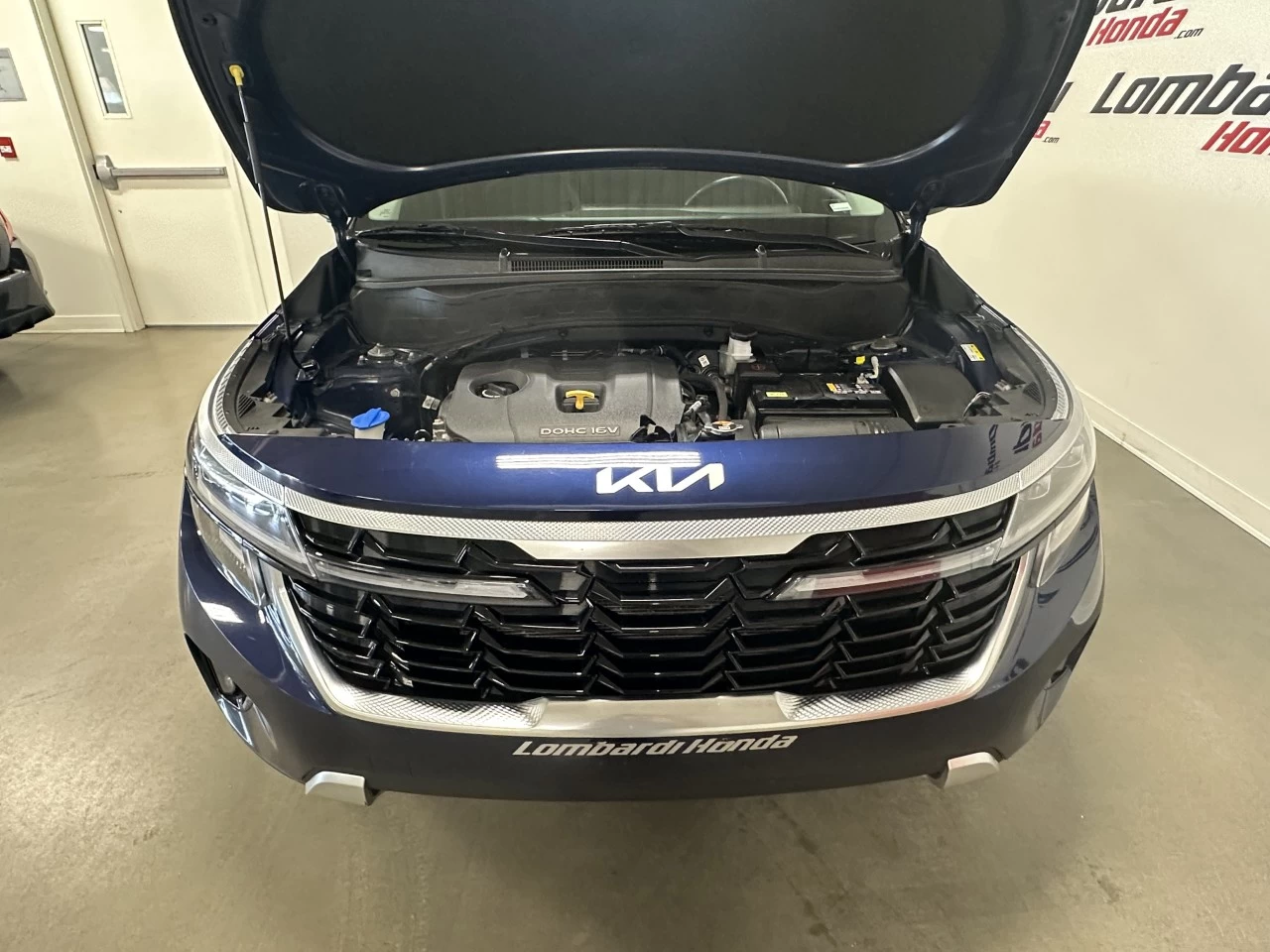 2024 Kia Seltos EX Main Image