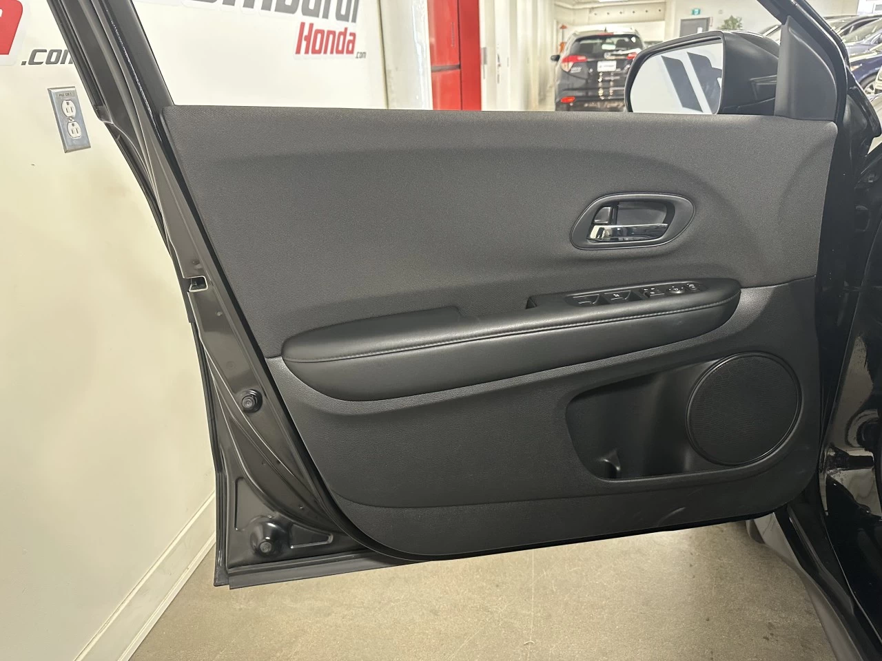 2022 Honda HR-V LX Main Image
