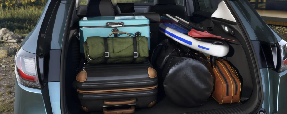 2025 Honda HR-V trunk space – Ideal cargo capacity for adventure, Lombardi Honda Montreal