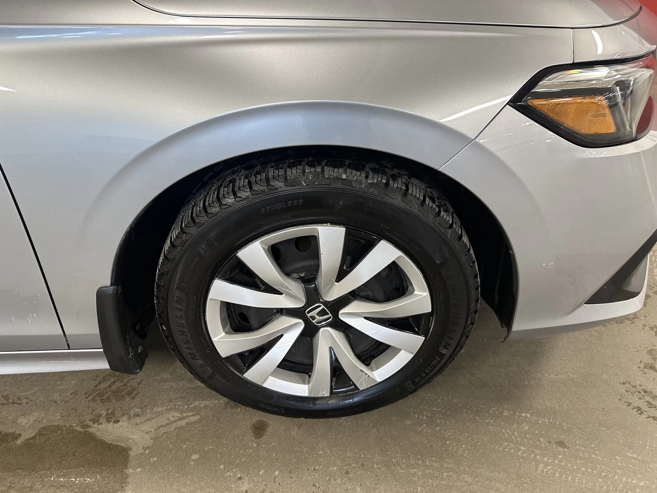 2023 Honda Civic LX Main Image