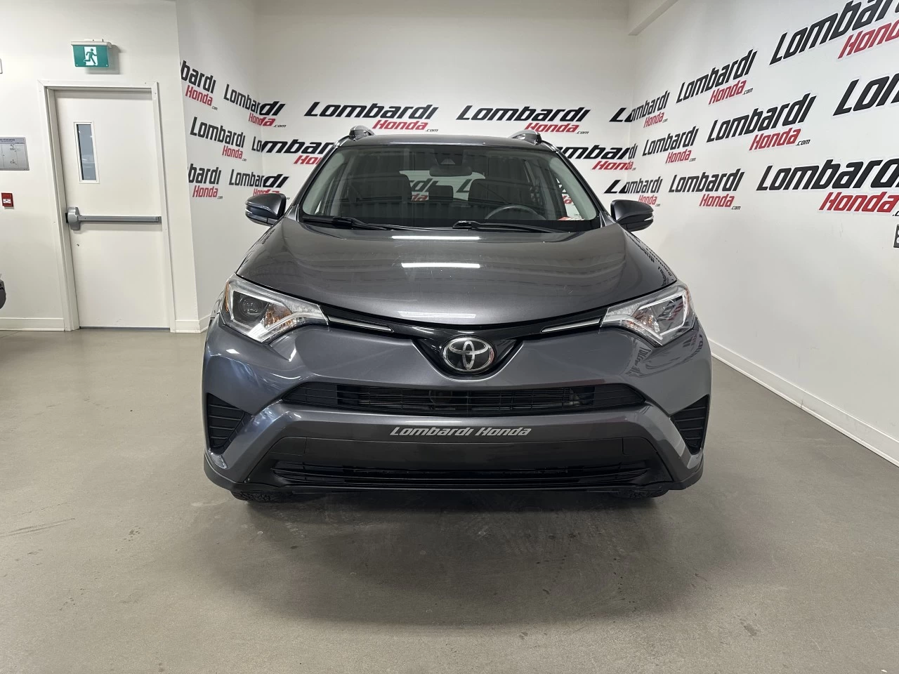 2017 Toyota RAV4 LE Image principale
