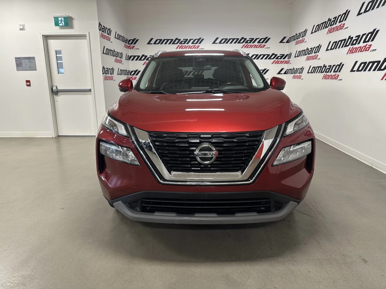 2021 Nissan Rogue
                                                    SV Image principale