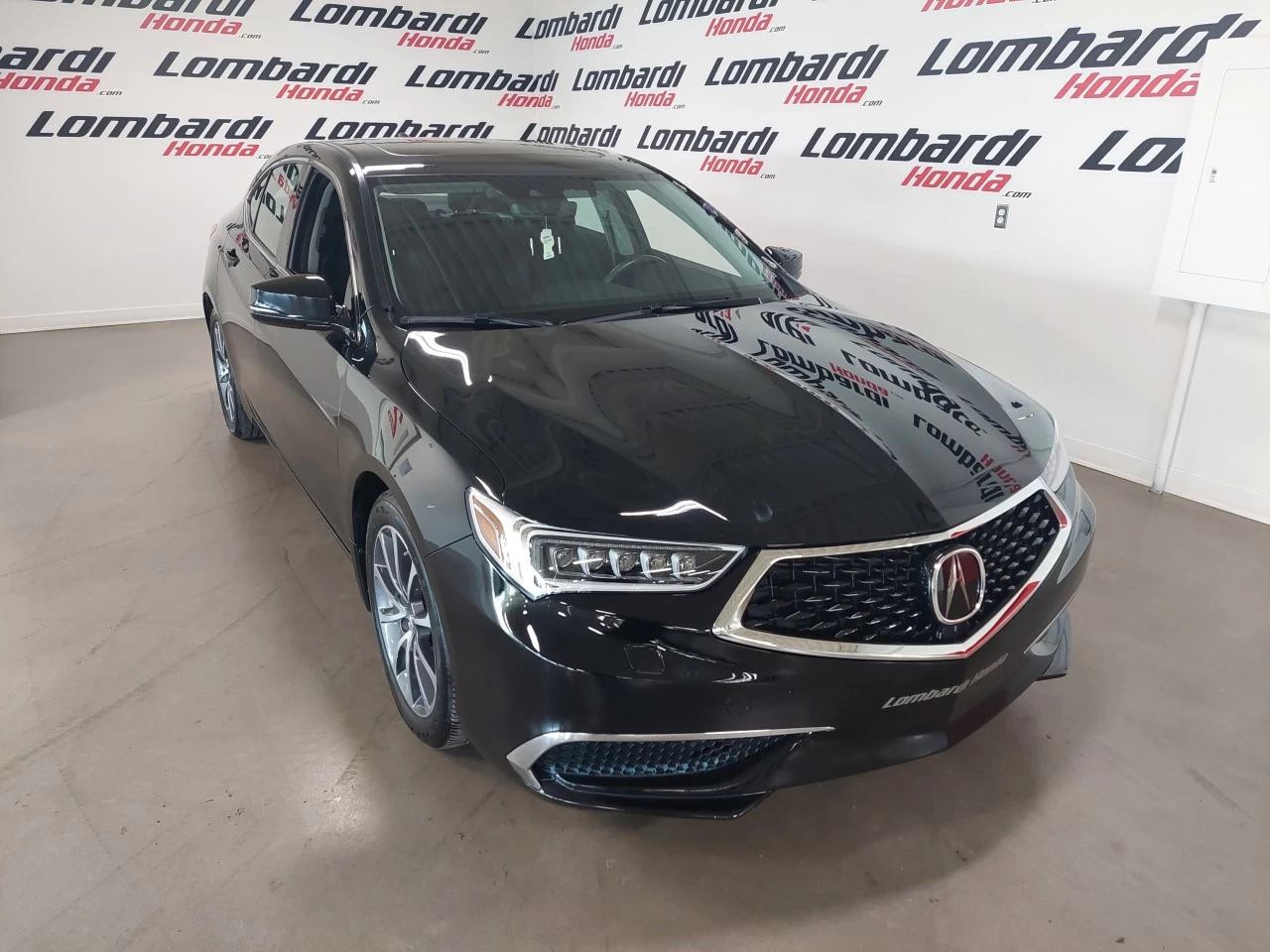 2019 Acura TLX
                                                    SH-AWD Sedan Image principale