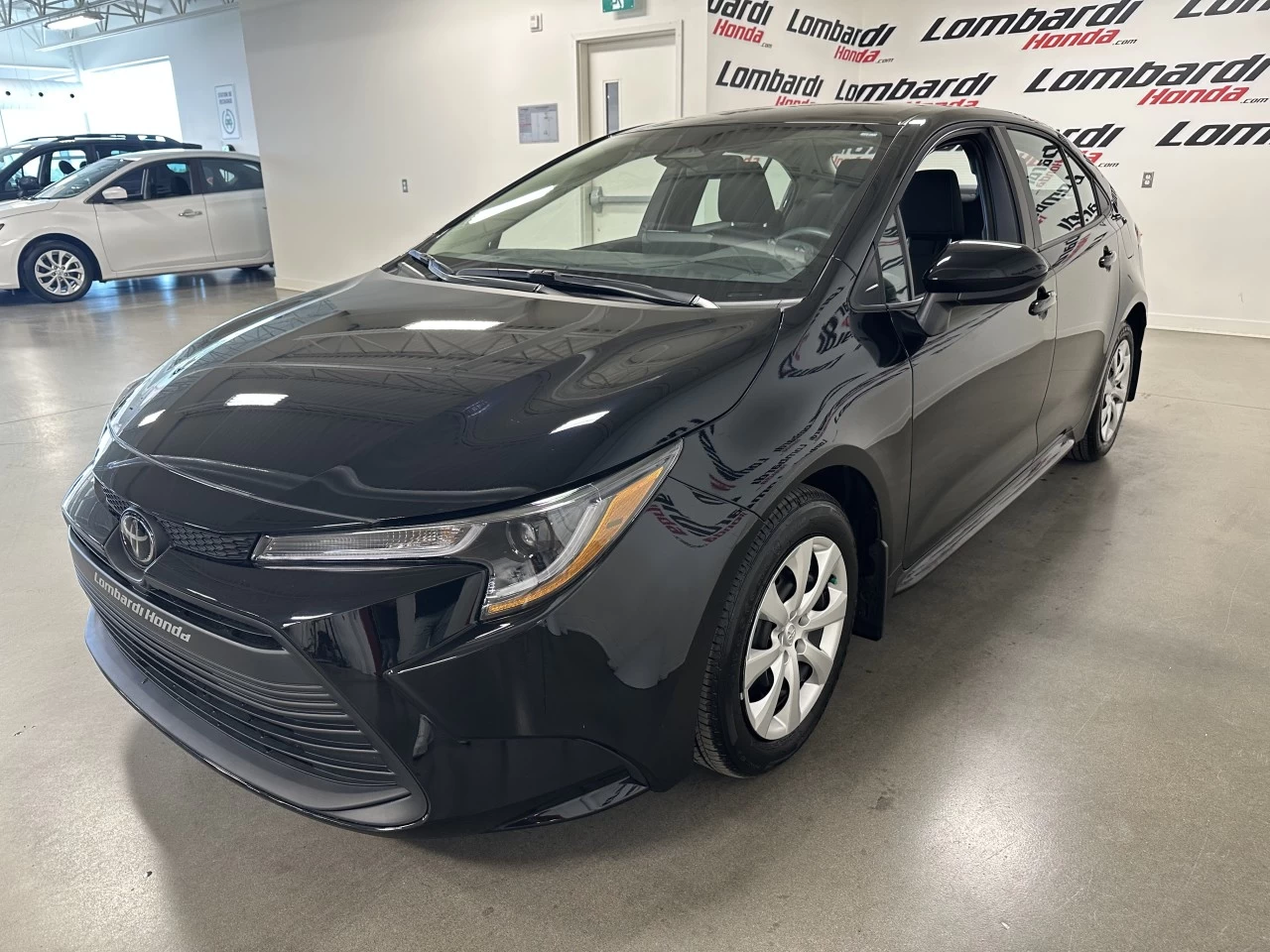2024 Toyota Corolla
                                                    LE Main Image