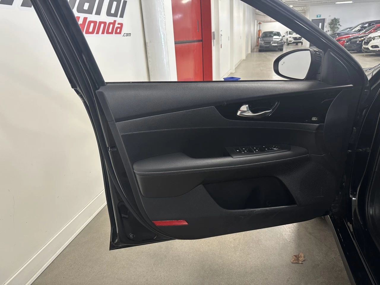 2023 Kia Forte EX Image principale