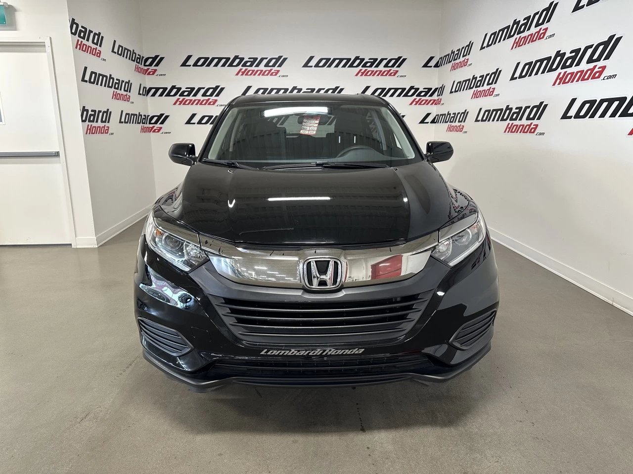 2020 Honda HR-V LX https://www.lombardihonda.com/resize/b990ff35b810a3abc0cc817b2ca24889-1