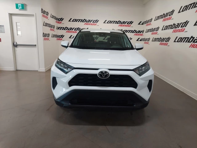 Toyota RAV4 LE 2021