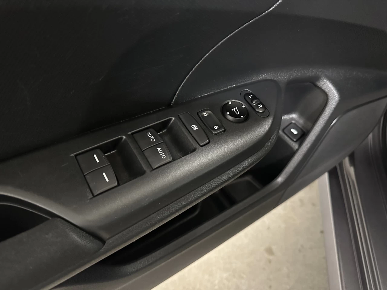 2018 Honda Civic SE https://www.lombardihonda.com/resize/b990ff35b810a3abc0cc817b2ca24889-1