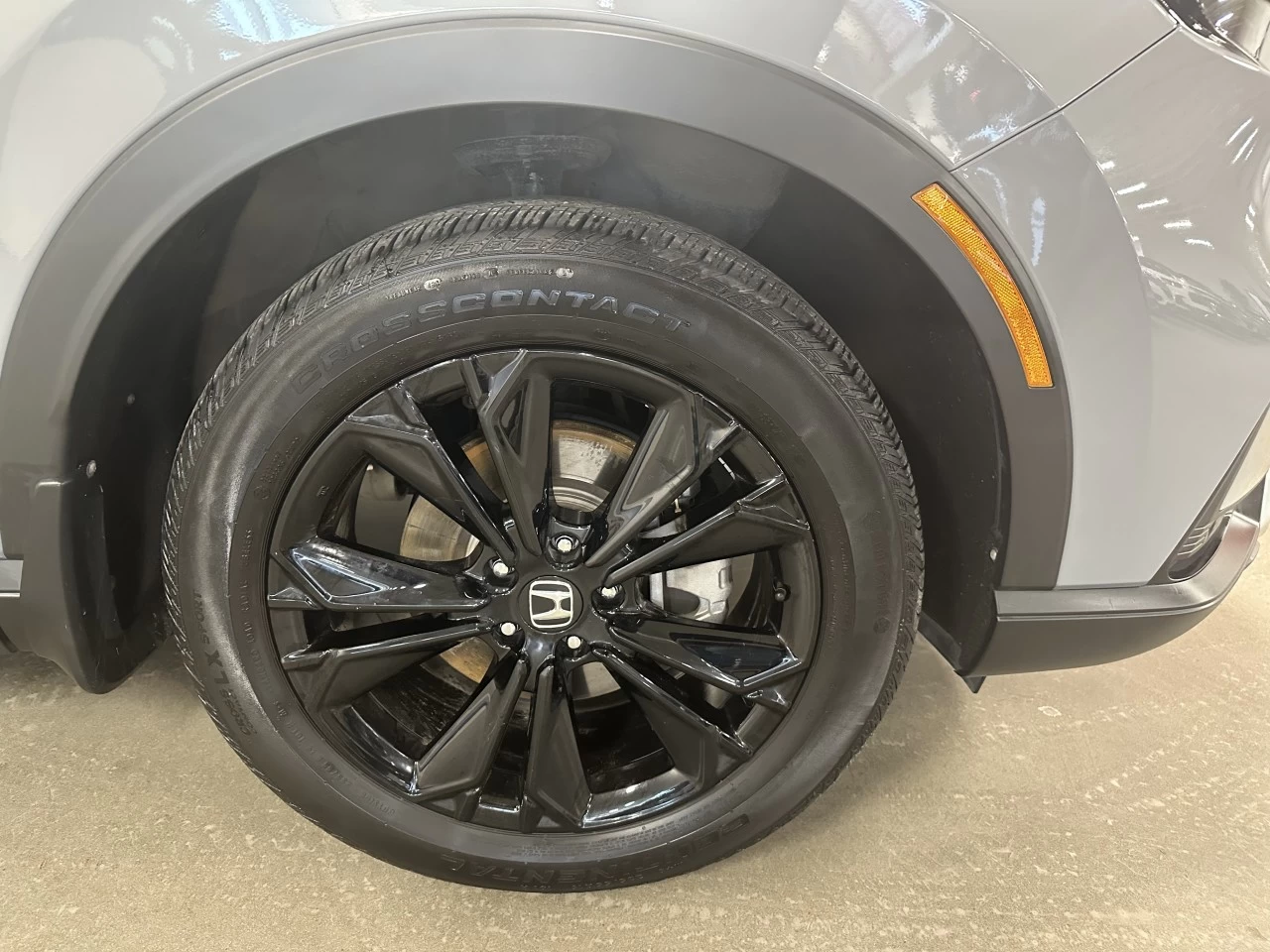 2023 Honda CR-V
                                                    Touring-Hybride Main Image