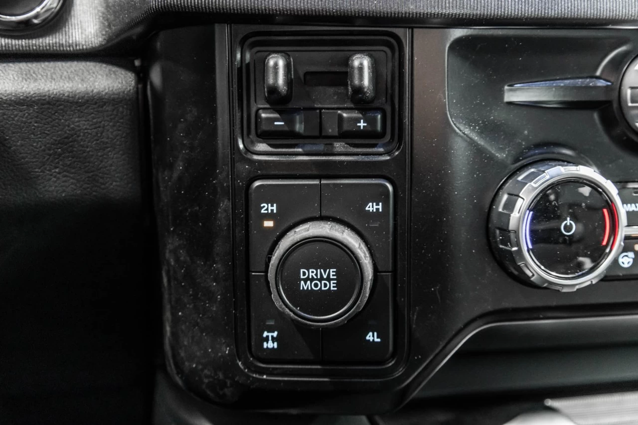 2025 Ford F-250 Platinum Main Image