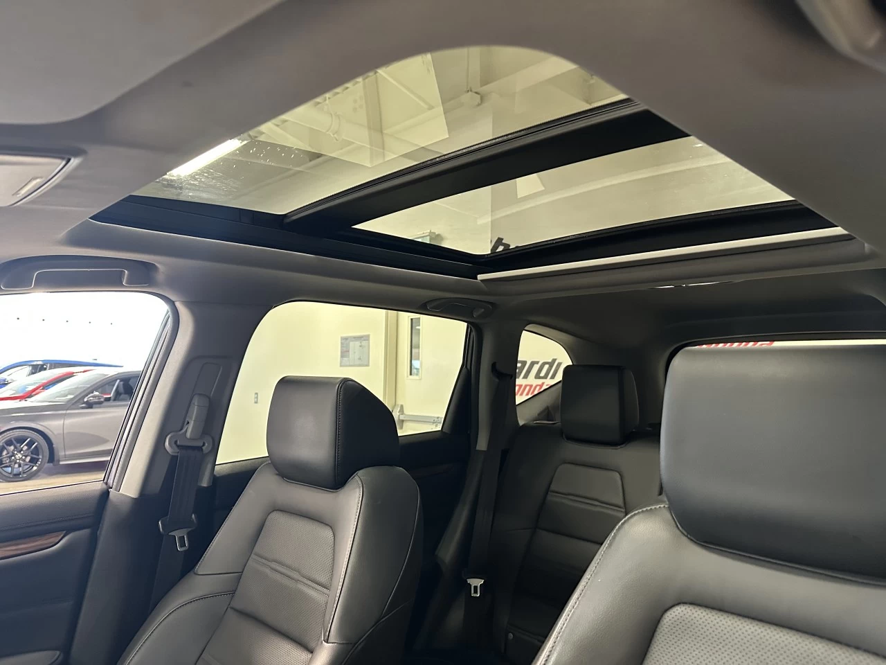 2021 Honda CR-V Touring/Black Edition Image principale