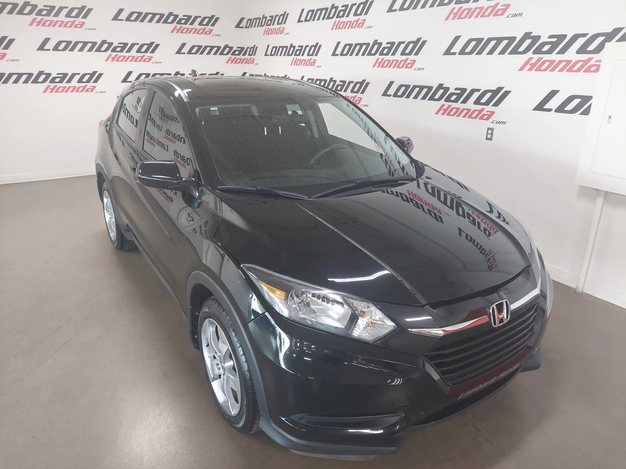 2016 Honda HR-V
                                                    LX Image principale