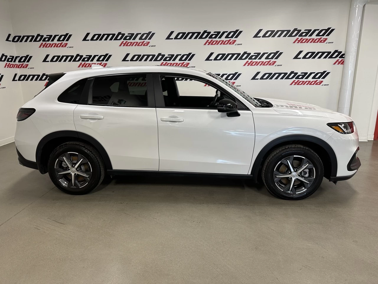 2025 Honda HR-V Sport https://www.lombardihonda.com/resize/b990ff35b810a3abc0cc817b2ca24889-1