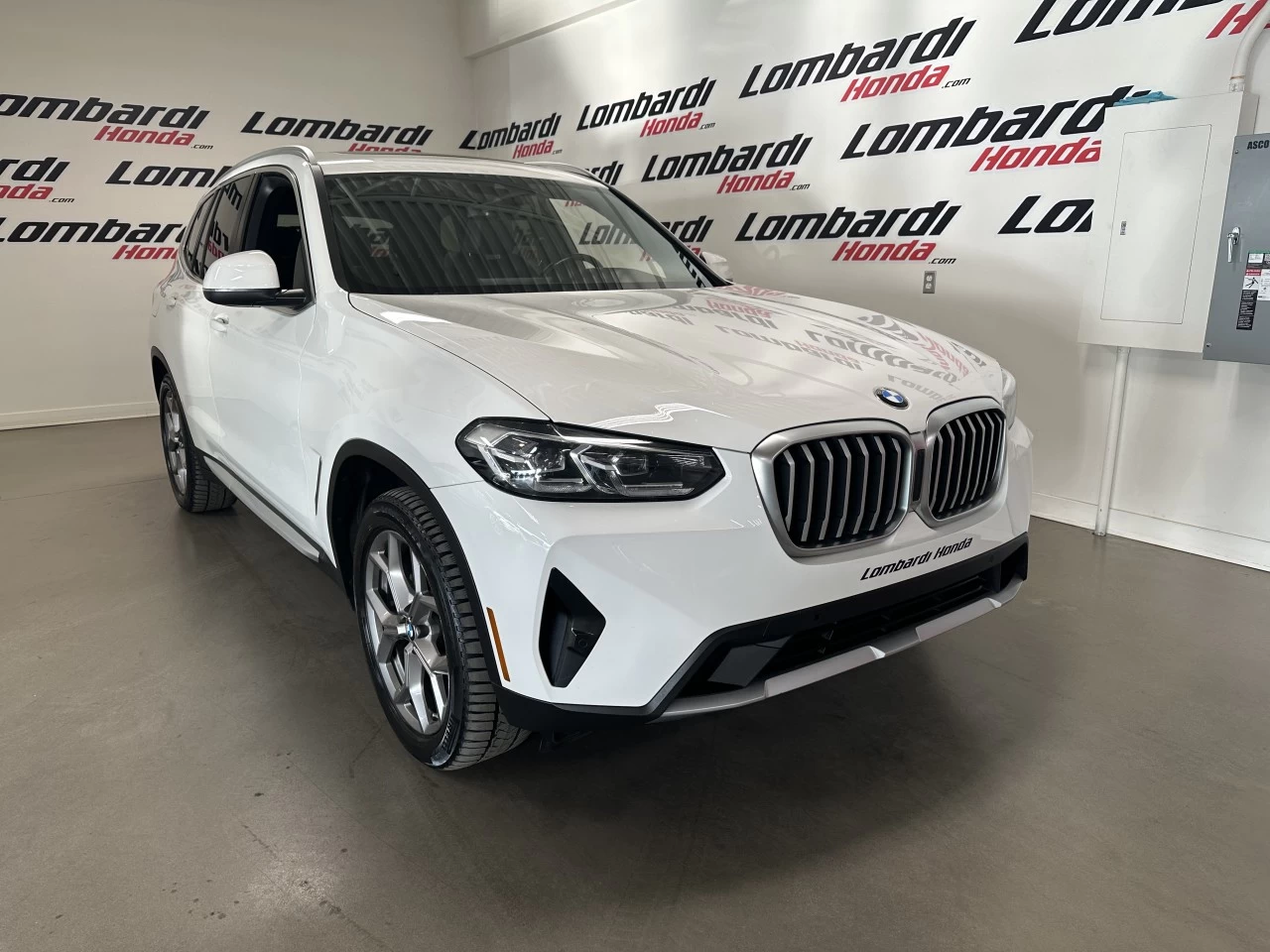 2022 BMW X3 xDrive30i Main Image