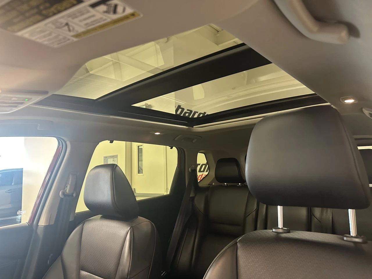 2025 Nissan Rogue SV Main Image