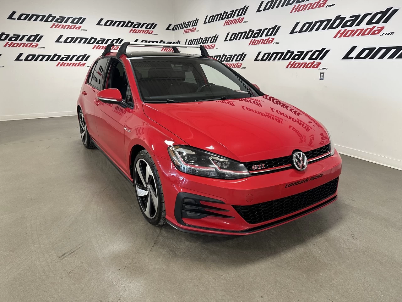 2019 Volkswagen Golf Auto Main Image