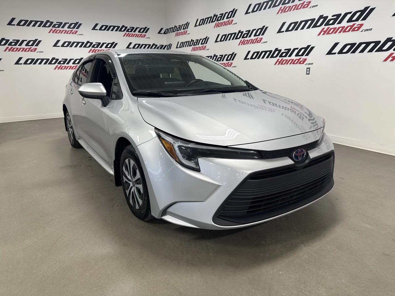 2024 Toyota Corolla
                                                    Hybrid Image principale