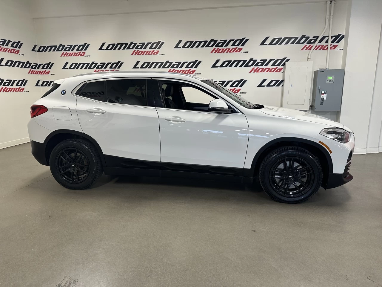 2018 BMW 228i xDrive
                                                    xDrive28i Image principale
