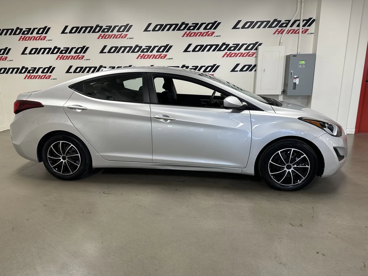 2016 Hyundai Elantra GL Image principale
