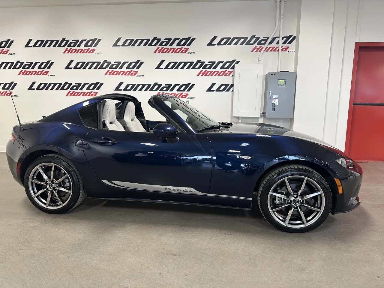 2023 Mazda MX-5 GT Main Image