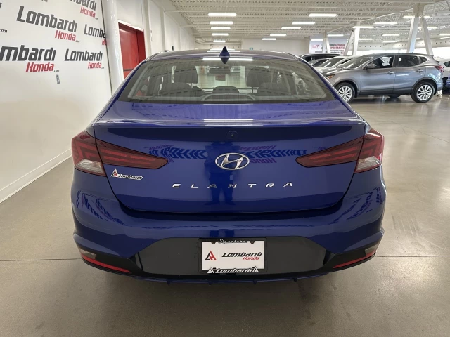 Hyundai Elantra Preferred w/Sun & Safety Package 2020