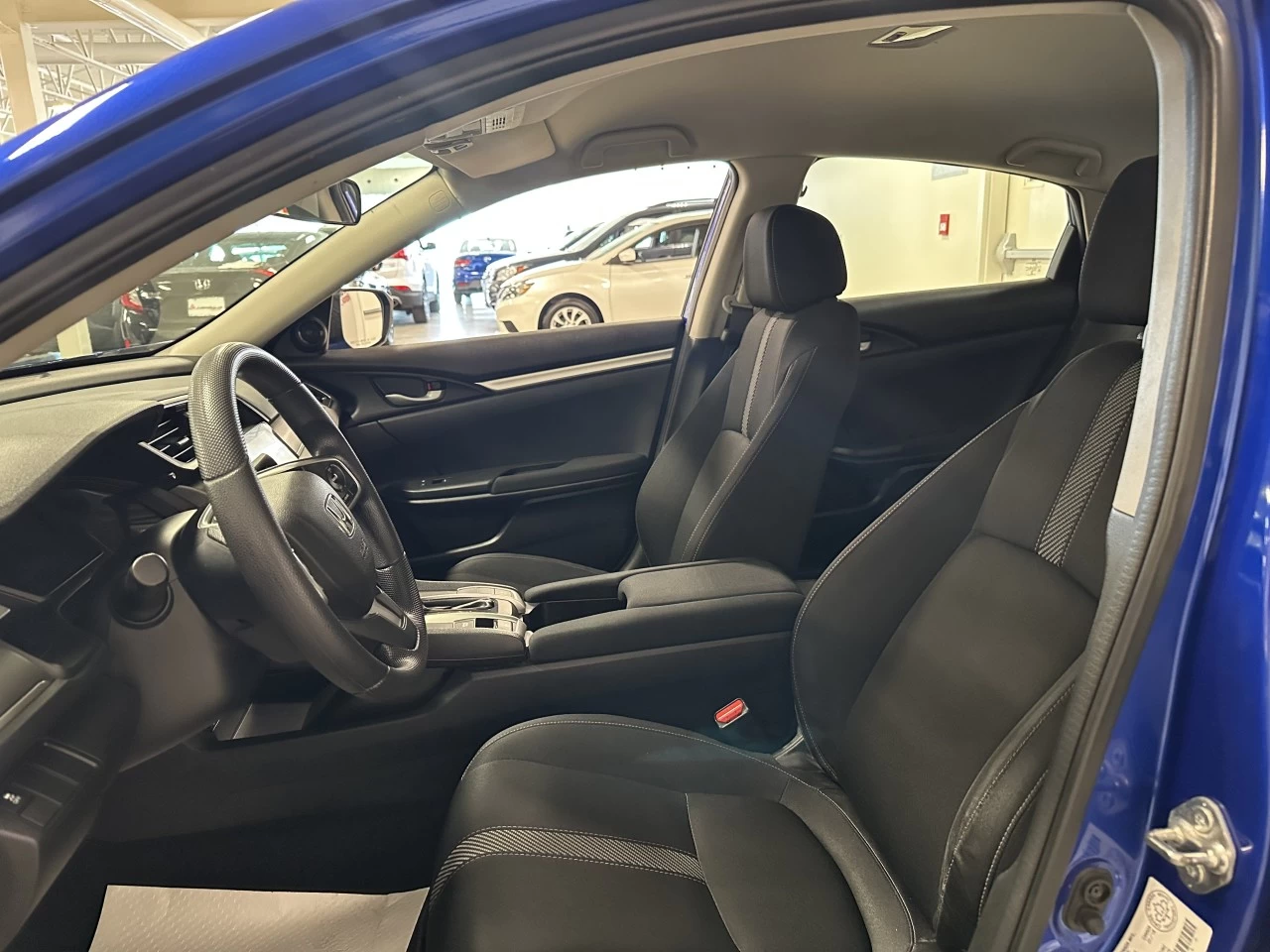 2018 Honda Civic
                                                    LX Image principale