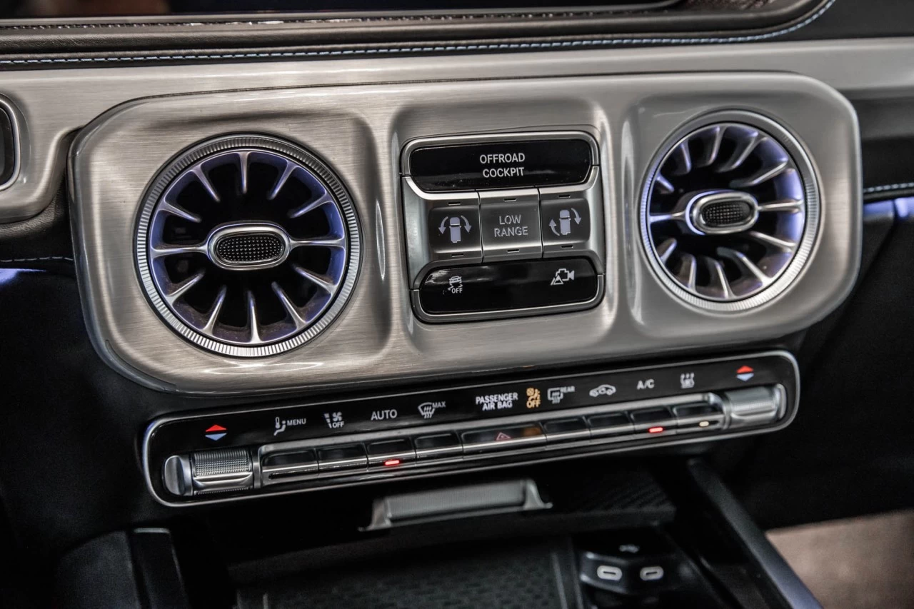 2025 Mercedes-Benz G63 AMG G 580e https://www.lombardihonda.com/resize/b990ff35b810a3abc0cc817b2ca24889-1