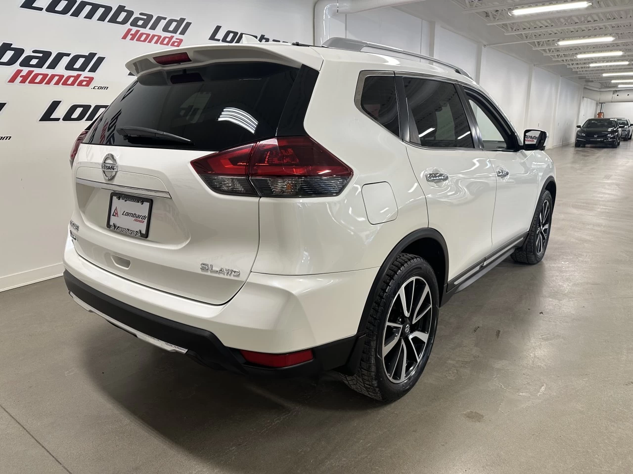 2018 Nissan Rogue SL Main Image