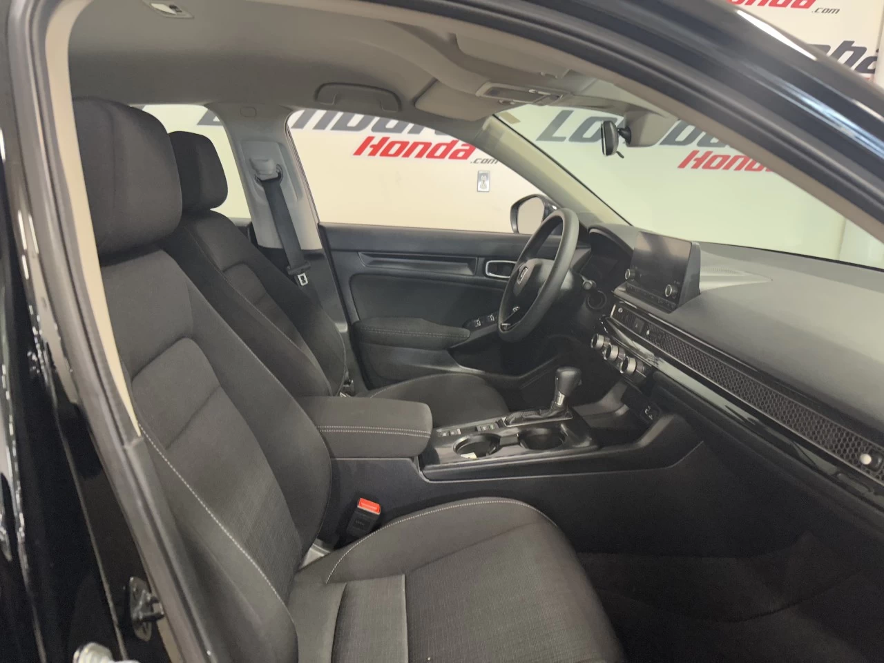 2022 Honda Civic
                                                    LX Image principale