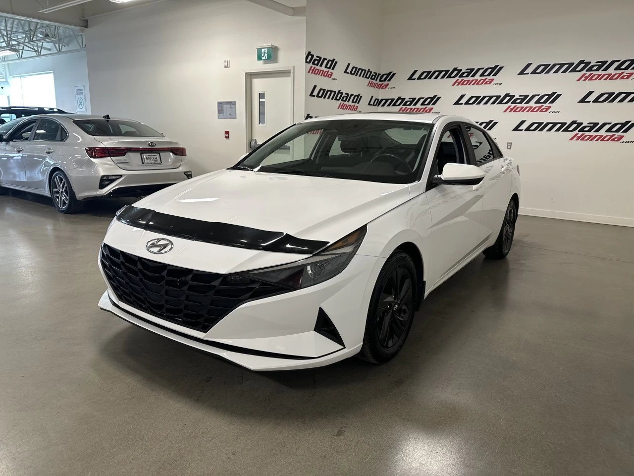 2021 Hyundai Elantra
                                                    Preferred Image principale