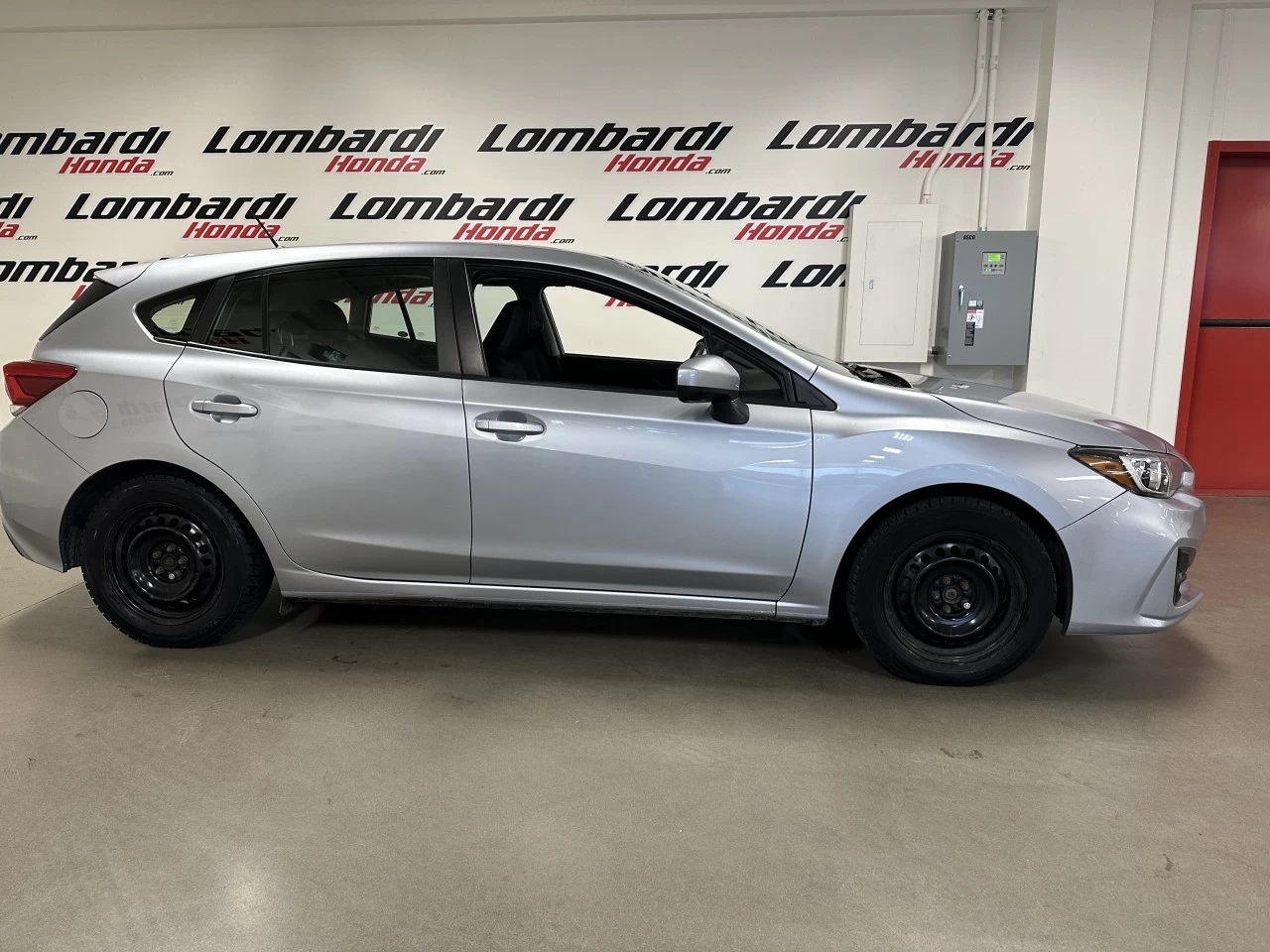 2018 Subaru Impreza Convenience Main Image