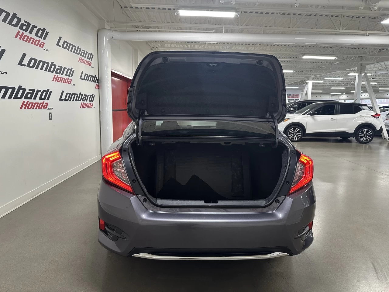 2020 Honda Civic Touring Main Image