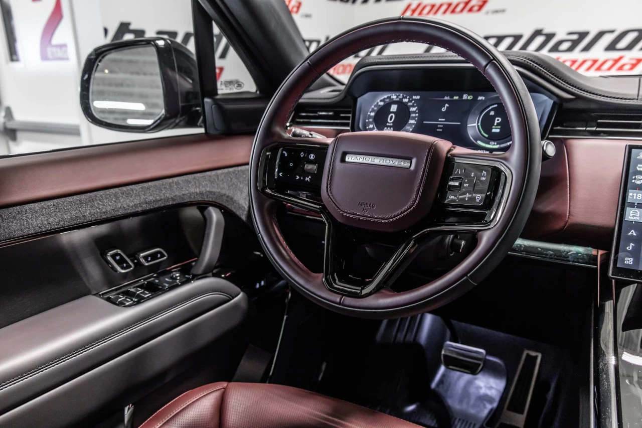 2025 Land Rover Range Rover Sport Dynamic SE https://www.lombardihonda.com/resize/b990ff35b810a3abc0cc817b2ca24889-1