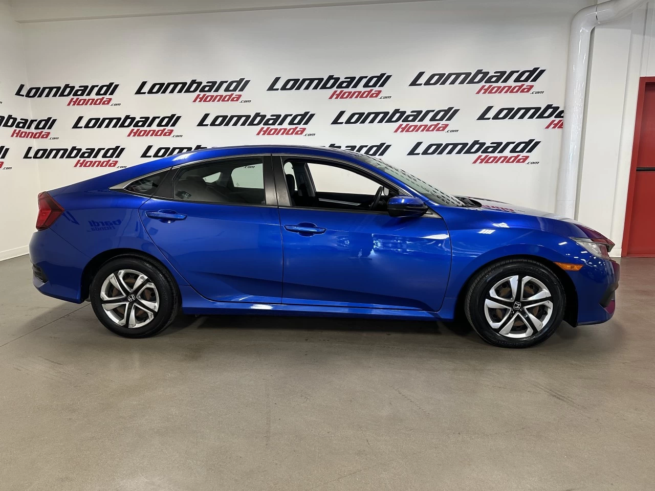 2018 Honda Civic
                                                    LX Image principale
