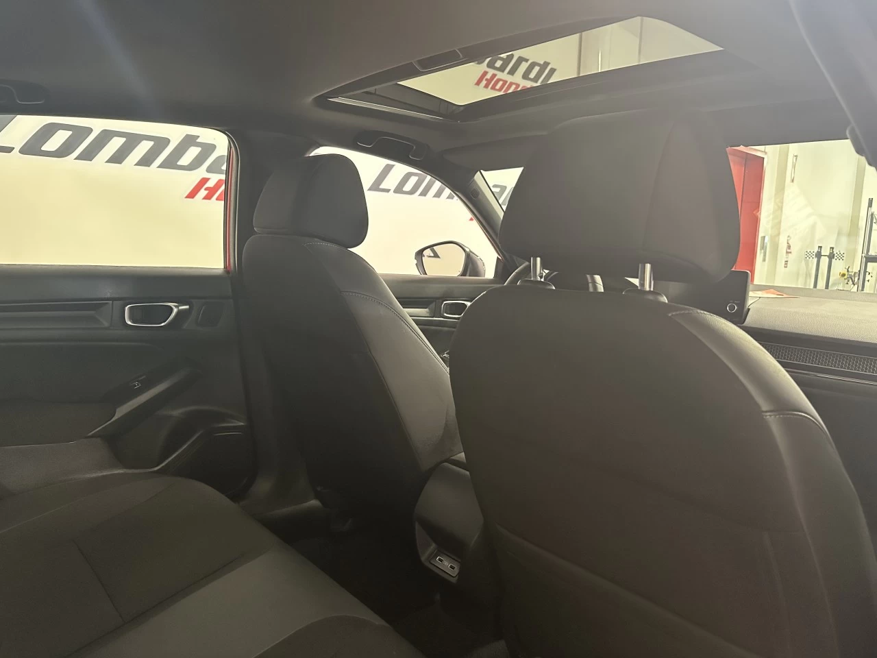 2022 Honda Civic
                                                    Sport Main Image