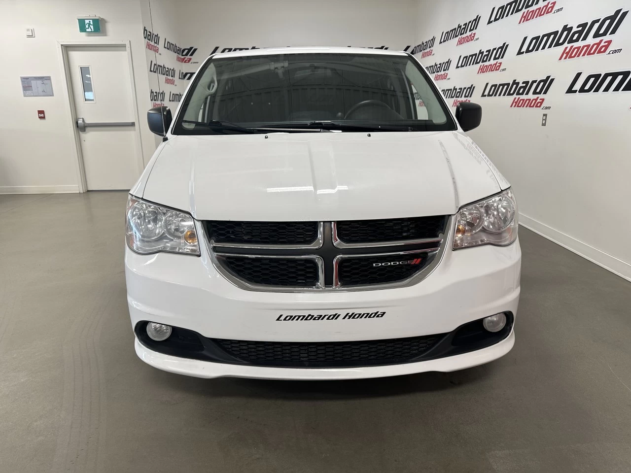 2017 Dodge Grand Caravan Canada Value Package Main Image