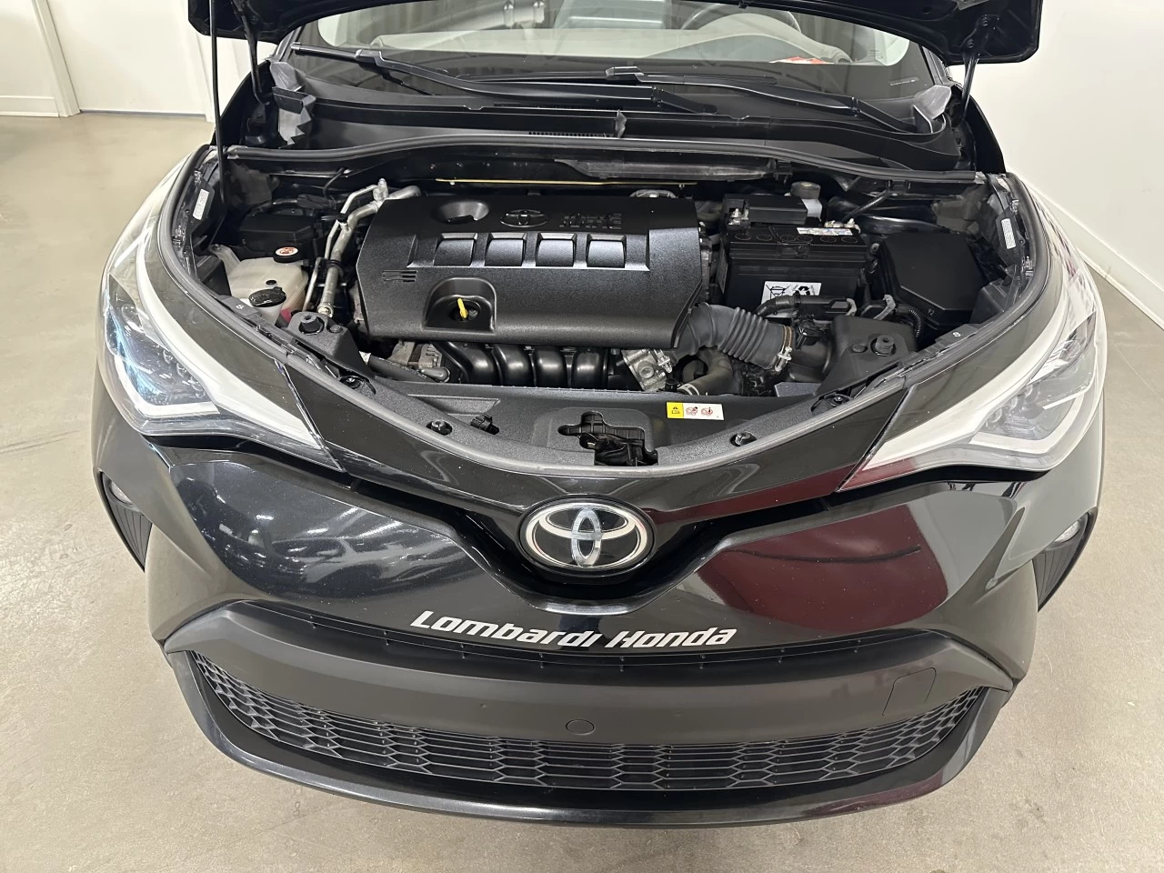 2020 Toyota C-HR XLE Image principale