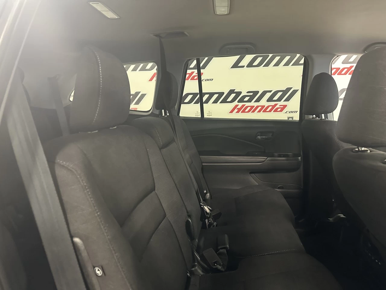 2021 Honda Pilot LX Main Image