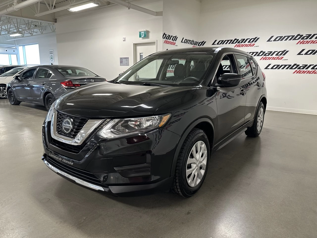 2018 Nissan Rogue S/SV Main Image