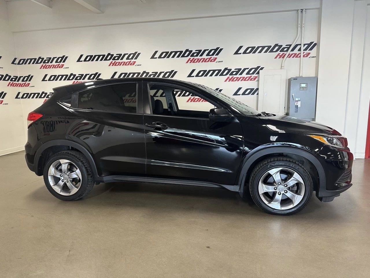 2019 Honda HR-V
                                                    LX Image principale