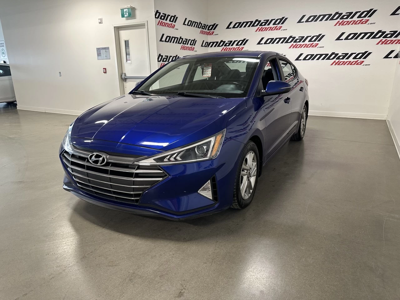 2020 Hyundai Elantra Preferred w/Sun & Safety Package https://www.lombardihonda.com/resize/b990ff35b810a3abc0cc817b2ca24889-1