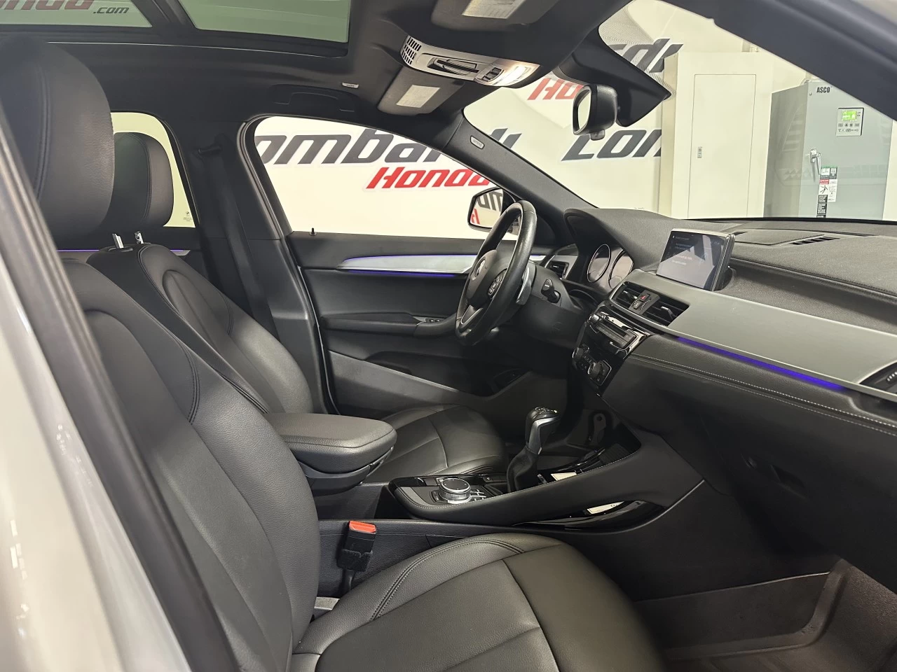 2018 BMW 228i xDrive
                                                    xDrive28i Image principale