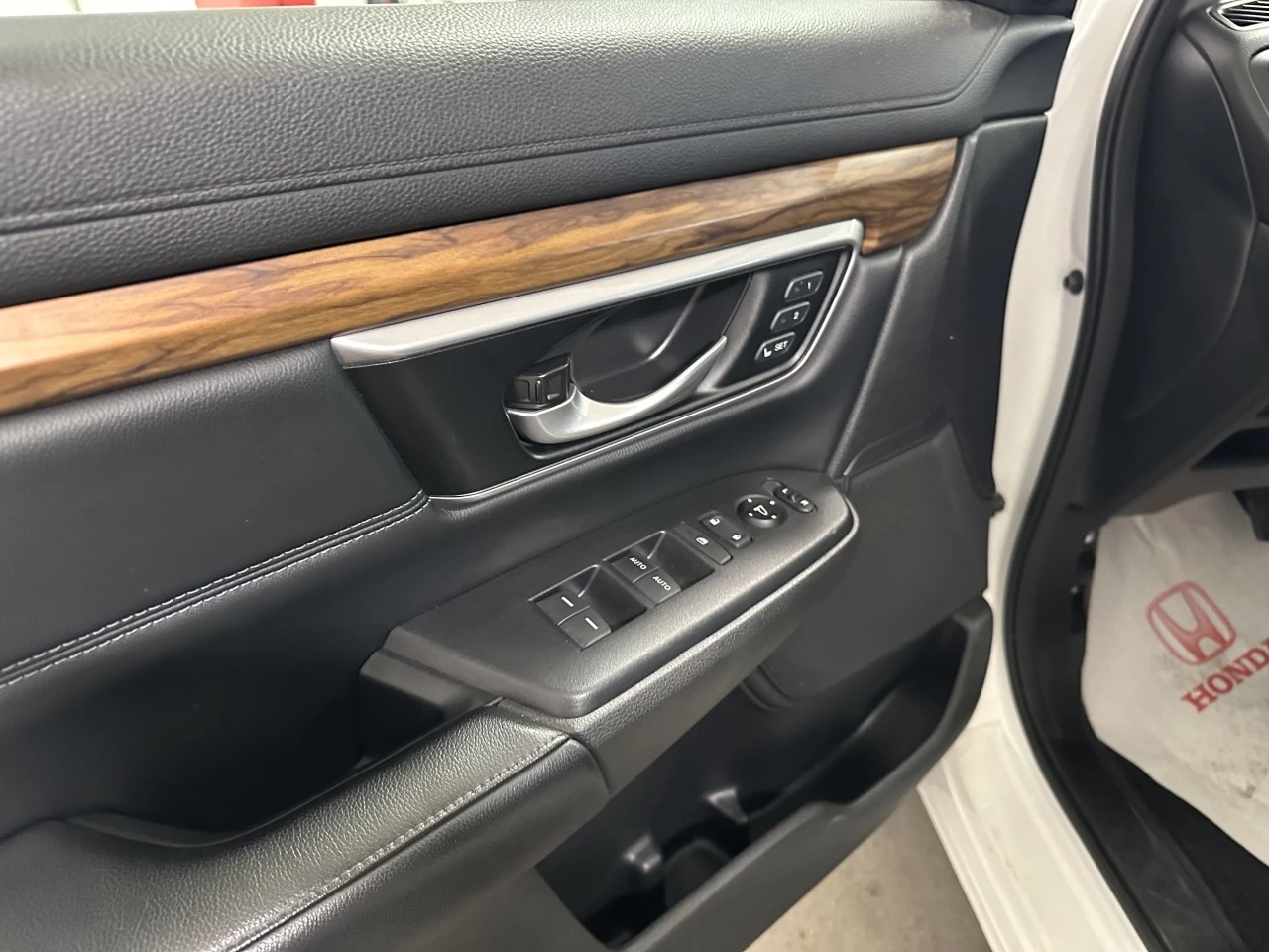 2019 Honda CR-V EX-L https://www.lombardihonda.com/resize/b990ff35b810a3abc0cc817b2ca24889-1