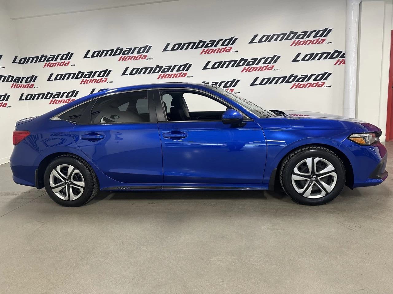 2022 Honda Civic EX Main Image