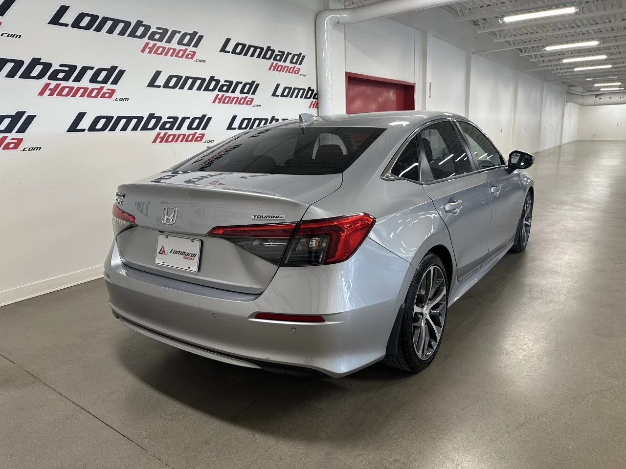 2022 Honda Civic Touring Main Image
