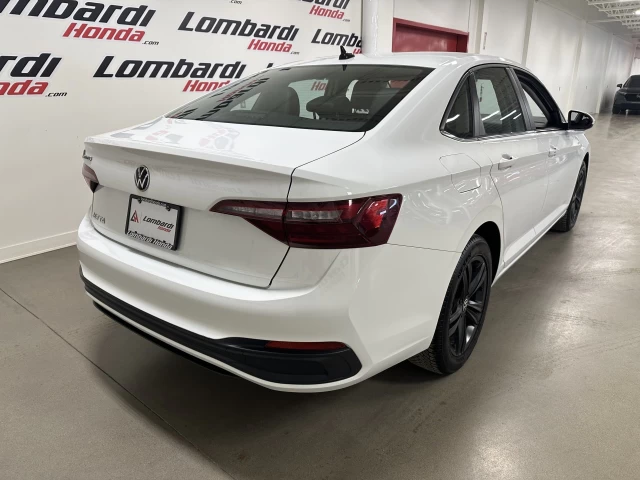 Volkswagen Jetta Comfortline 2024